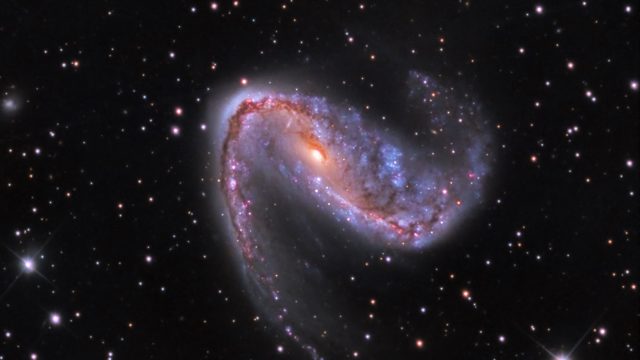 teknobuk-süpernova-patlaması-galaksi-kapak